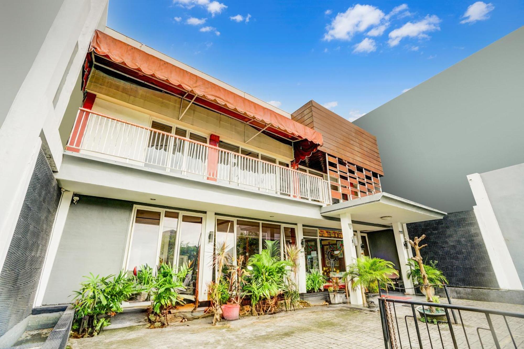 Hotel O Siwalankerto Near Surabaya Carnival Bagian luar foto